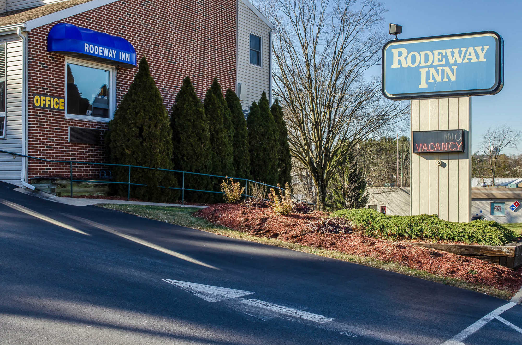 Rodeway Inn State College - Near University Exterior photo