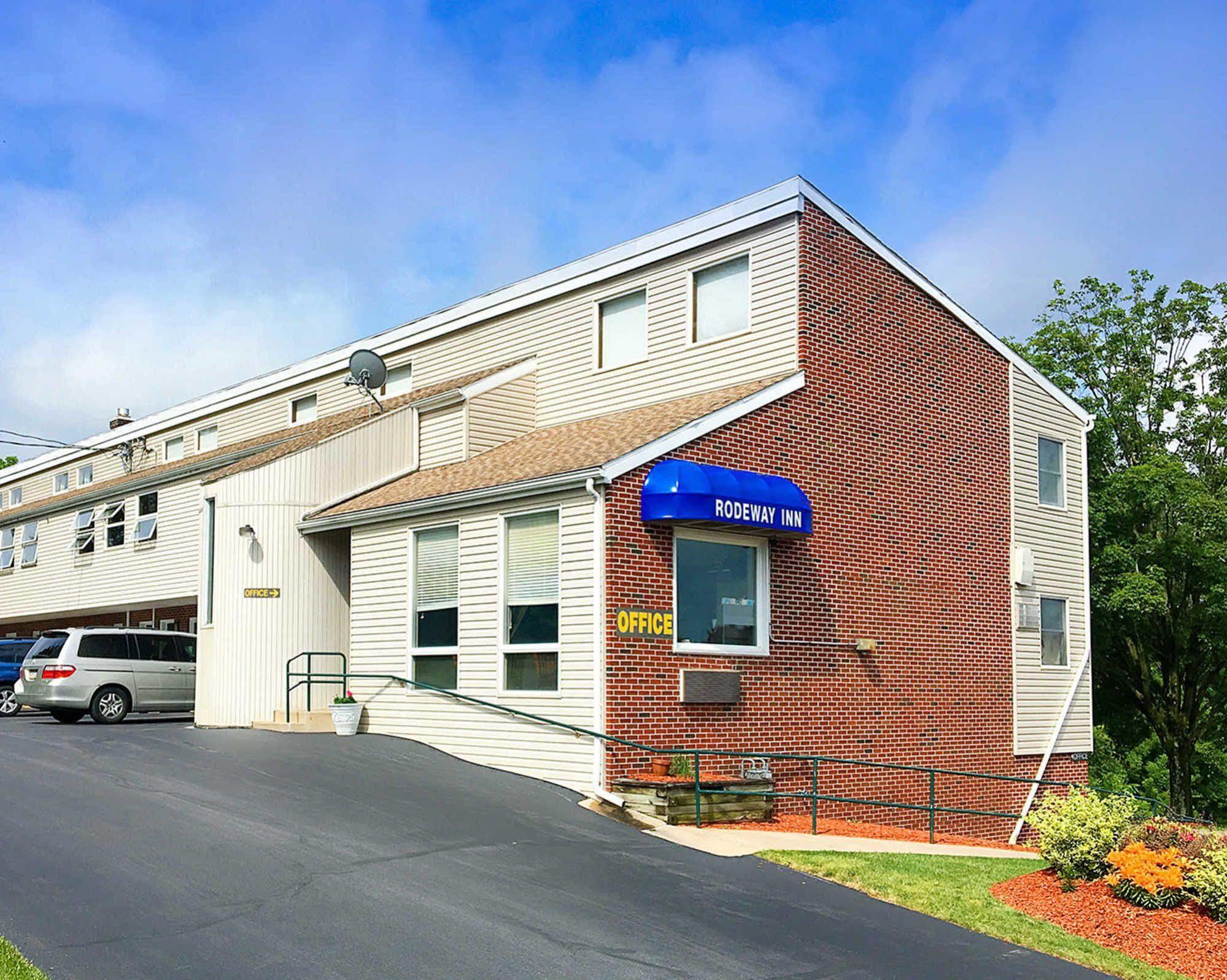 Rodeway Inn State College - Near University Exterior photo