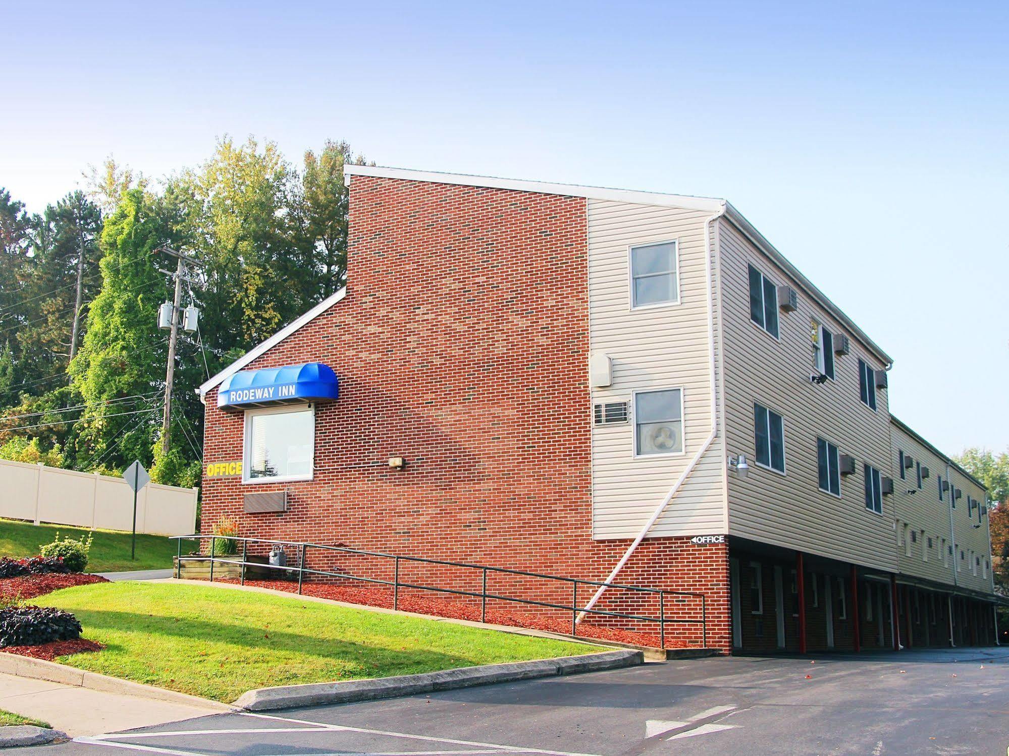 Rodeway Inn State College - Near University Exterior photo