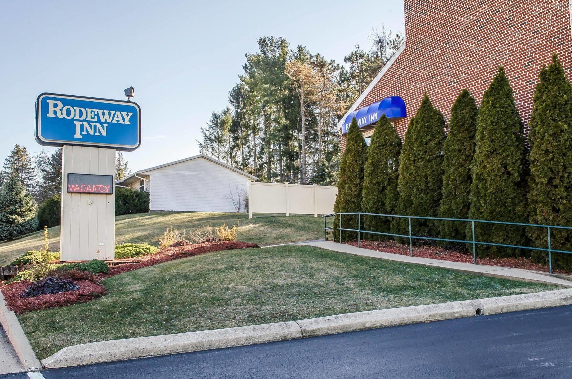 Rodeway Inn State College - Near University Exterior photo