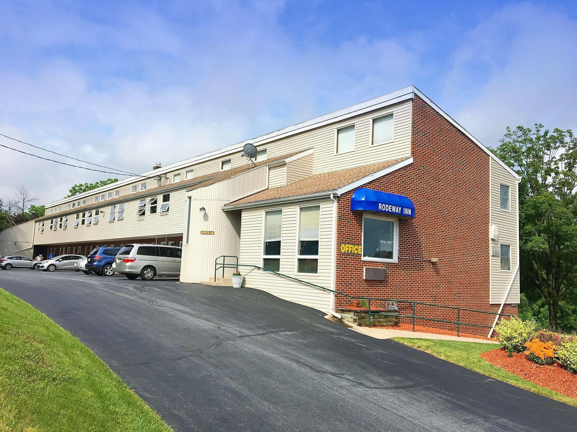 Rodeway Inn State College - Near University Exterior photo